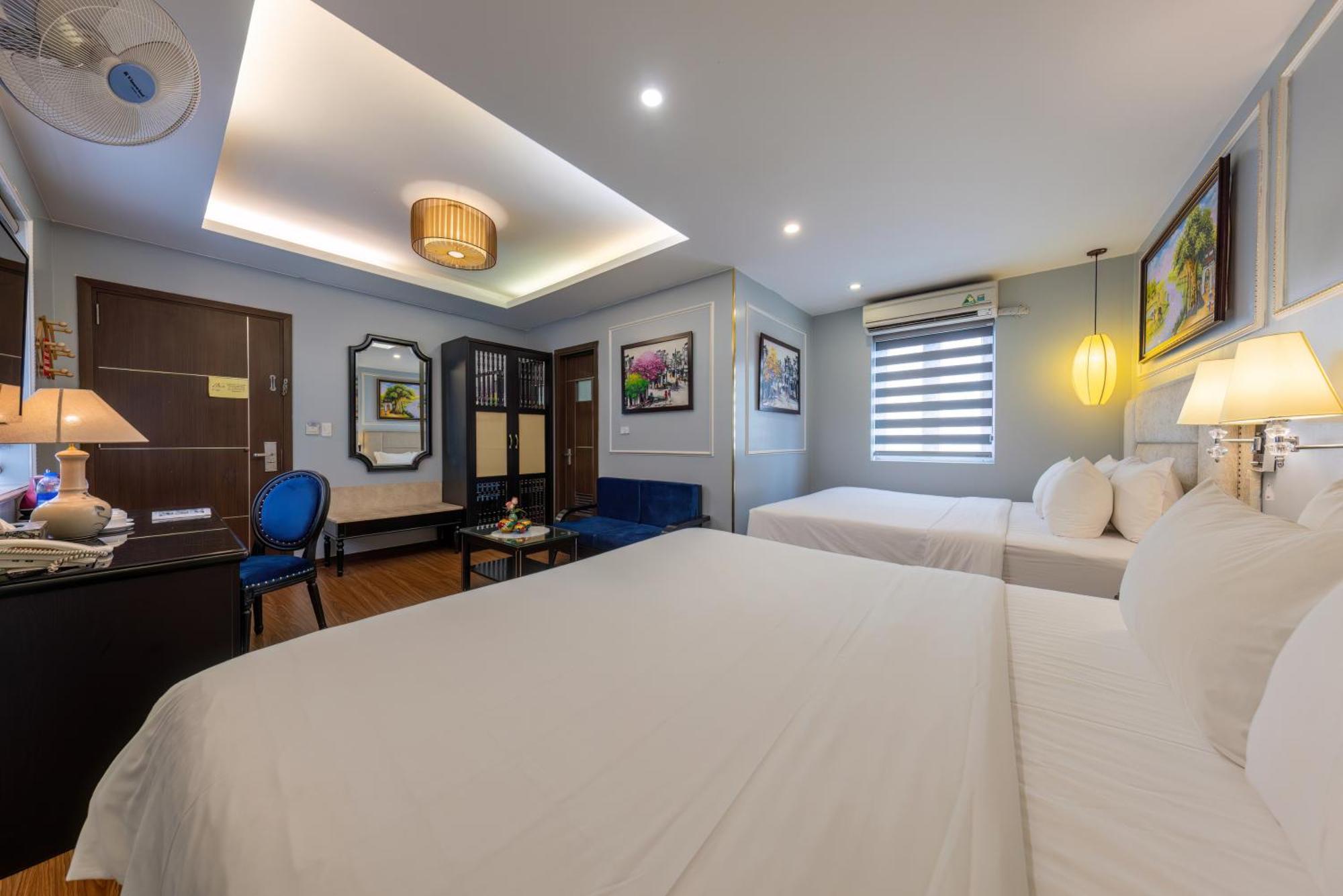 Golden Hotel