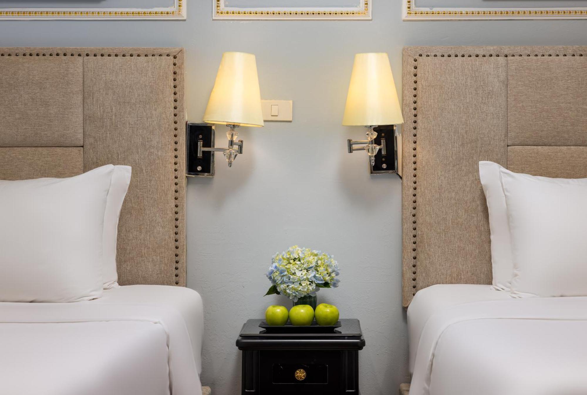 Golden Hotel